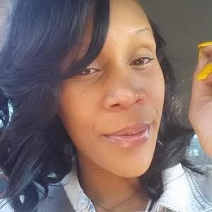 Meet your Posher, Dena